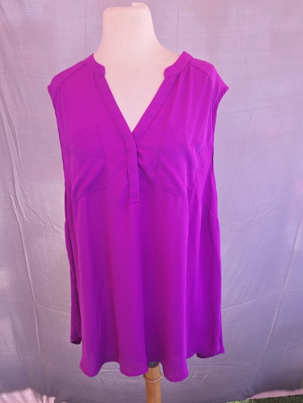Sleeveless V-Neck Purple Blouse